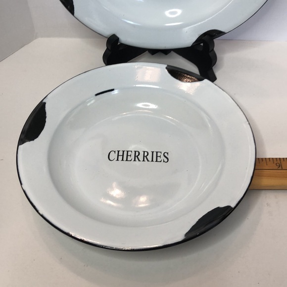 Enamelware Graniteware White Bowls with Strawberries a d Cherries  8 inch - Picture 2 of 2